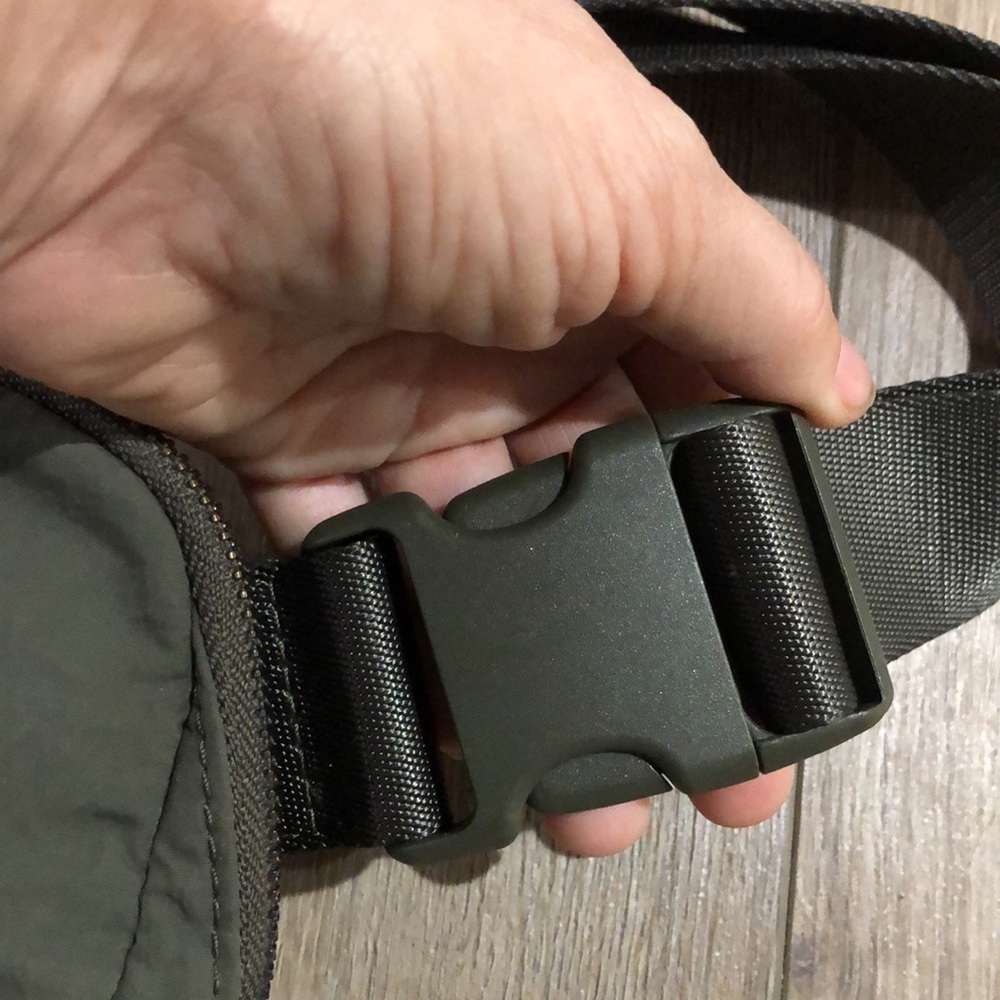 LULULEMON OG Everywhere Belt Bag 1L - Armory - Picture 5 of 13